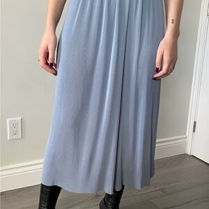 Zara Basic Blue Wide Leg Pleated Pants Size M